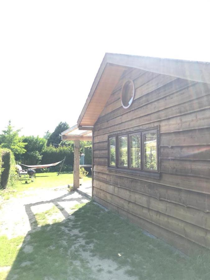 Heerlijk Huisje Vlakbij De Duinen Van オーストフォールネ エクステリア 写真